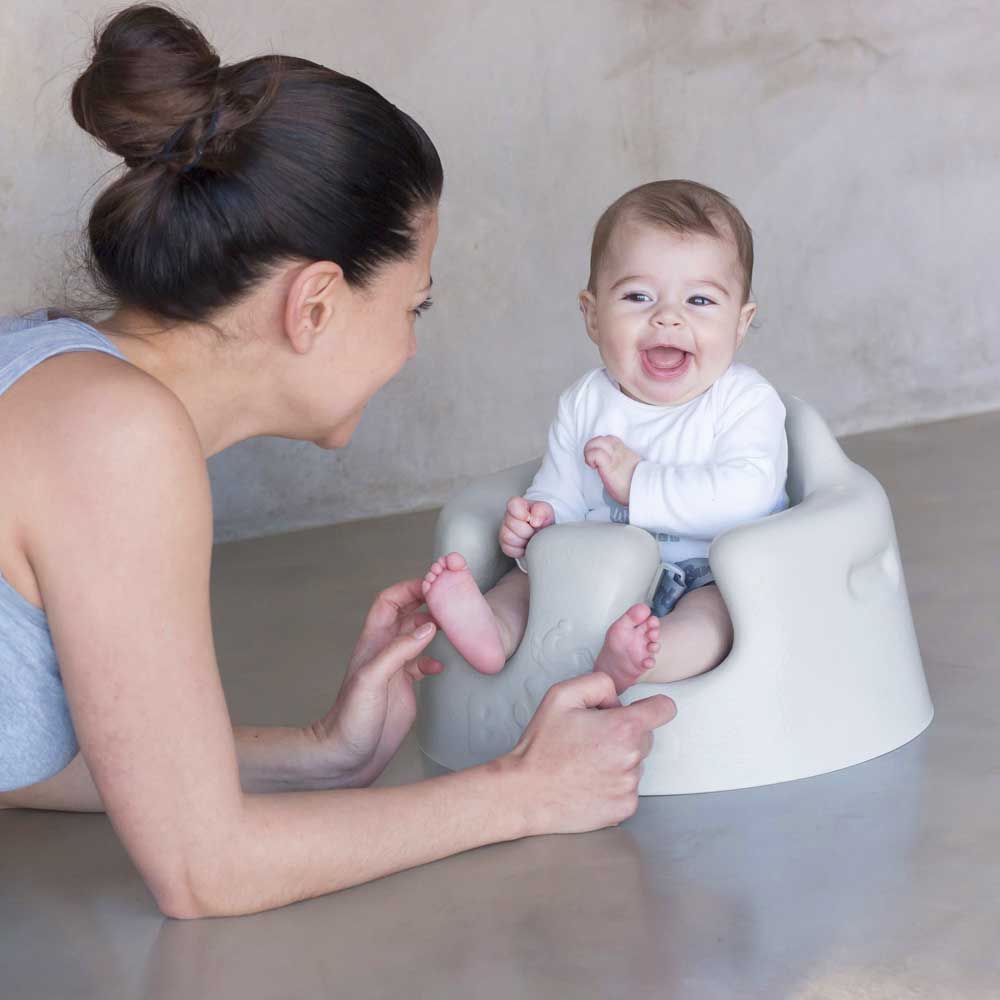 バンボ(Bumbo)公式】ベビーソファ｜クールグレー｜専用腰ベルト付き – カミングショップ